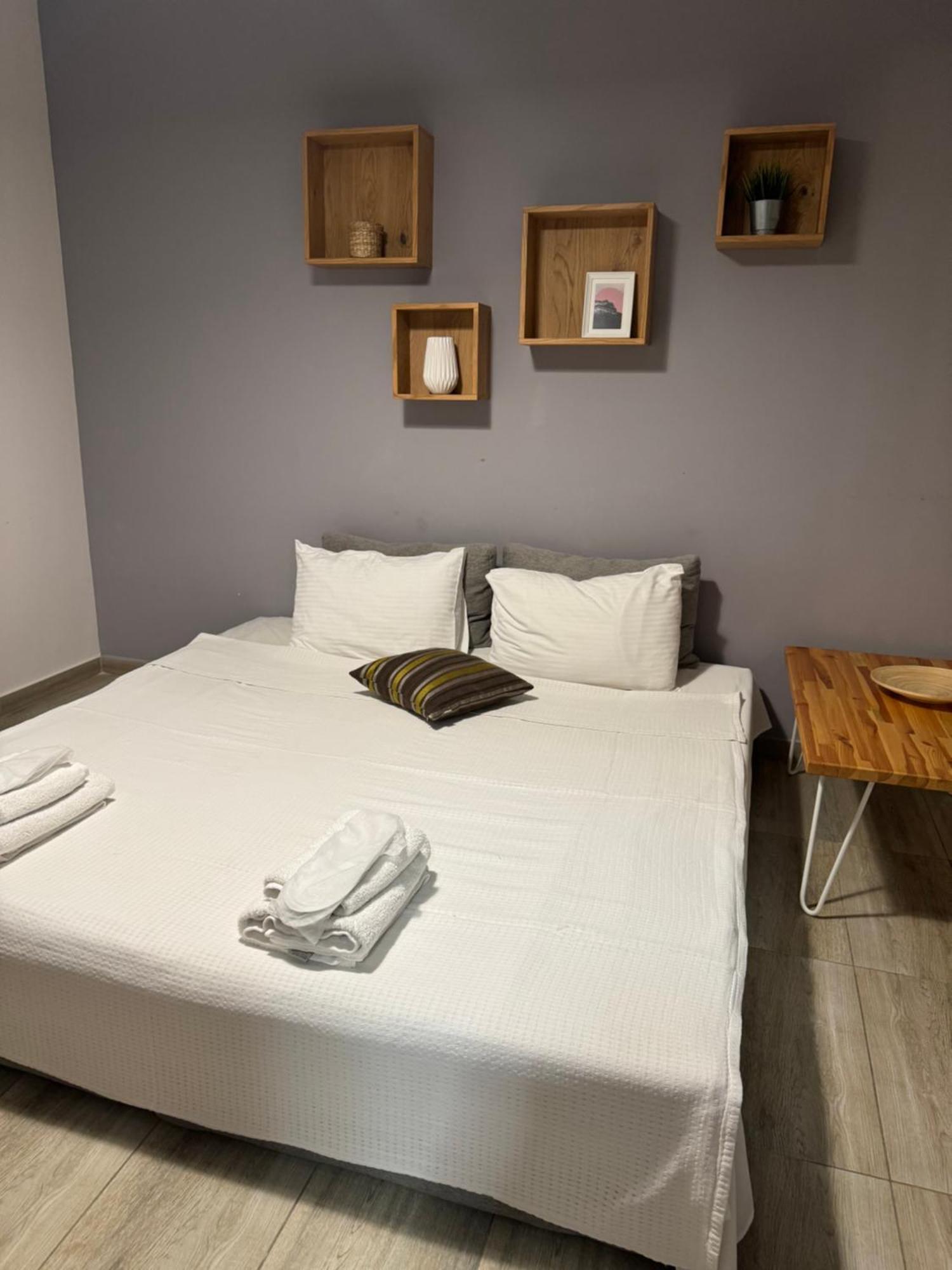 Isalos Suites Nea Peramos  Exterior photo